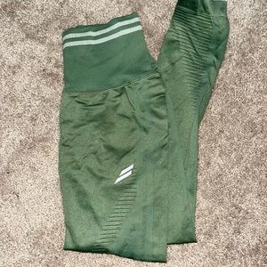 NWOT DO YOU EVEN SCRUNCH LEGGINGS